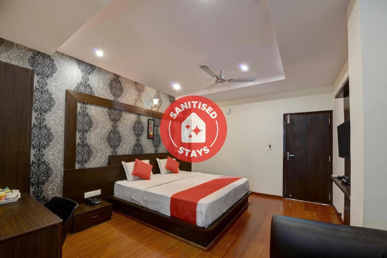 Capital O Hotel Samanvi International Belur  Exterior foto
