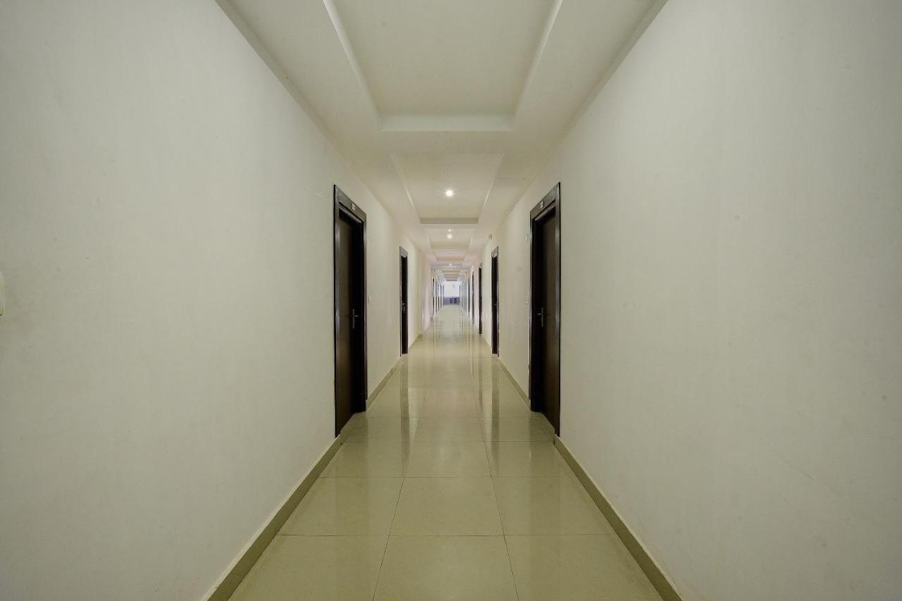 Capital O Hotel Samanvi International Belur  Exterior foto