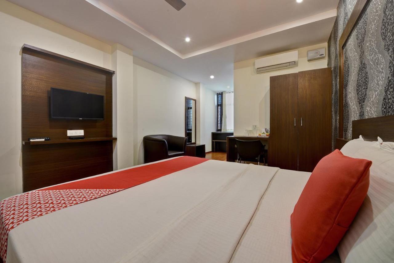 Capital O Hotel Samanvi International Belur  Exterior foto