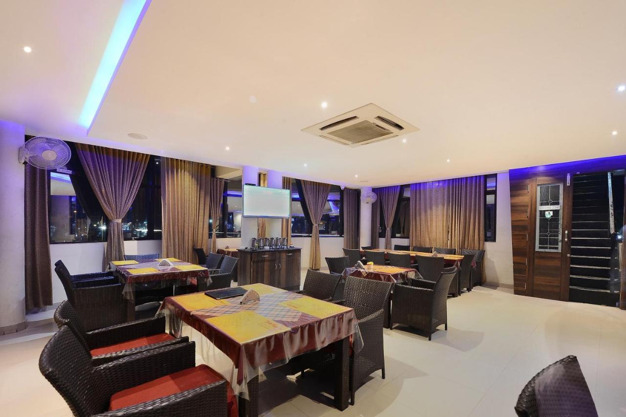 Capital O Hotel Samanvi International Belur  Exterior foto