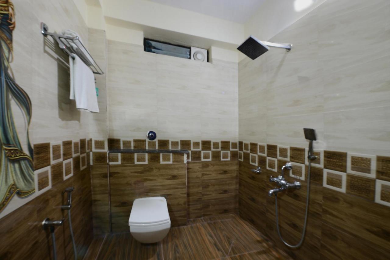 Capital O Hotel Samanvi International Belur  Exterior foto