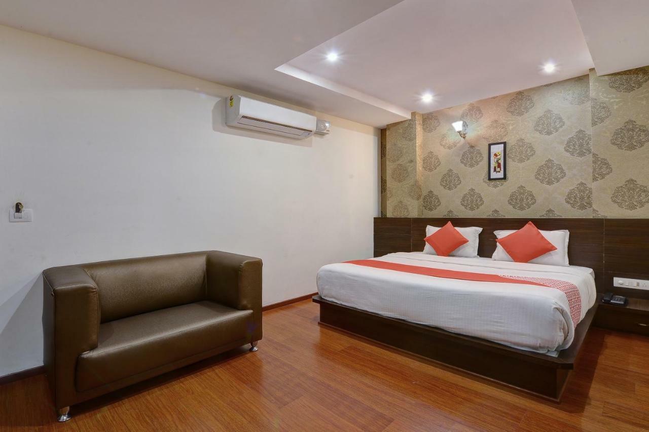 Capital O Hotel Samanvi International Belur  Exterior foto